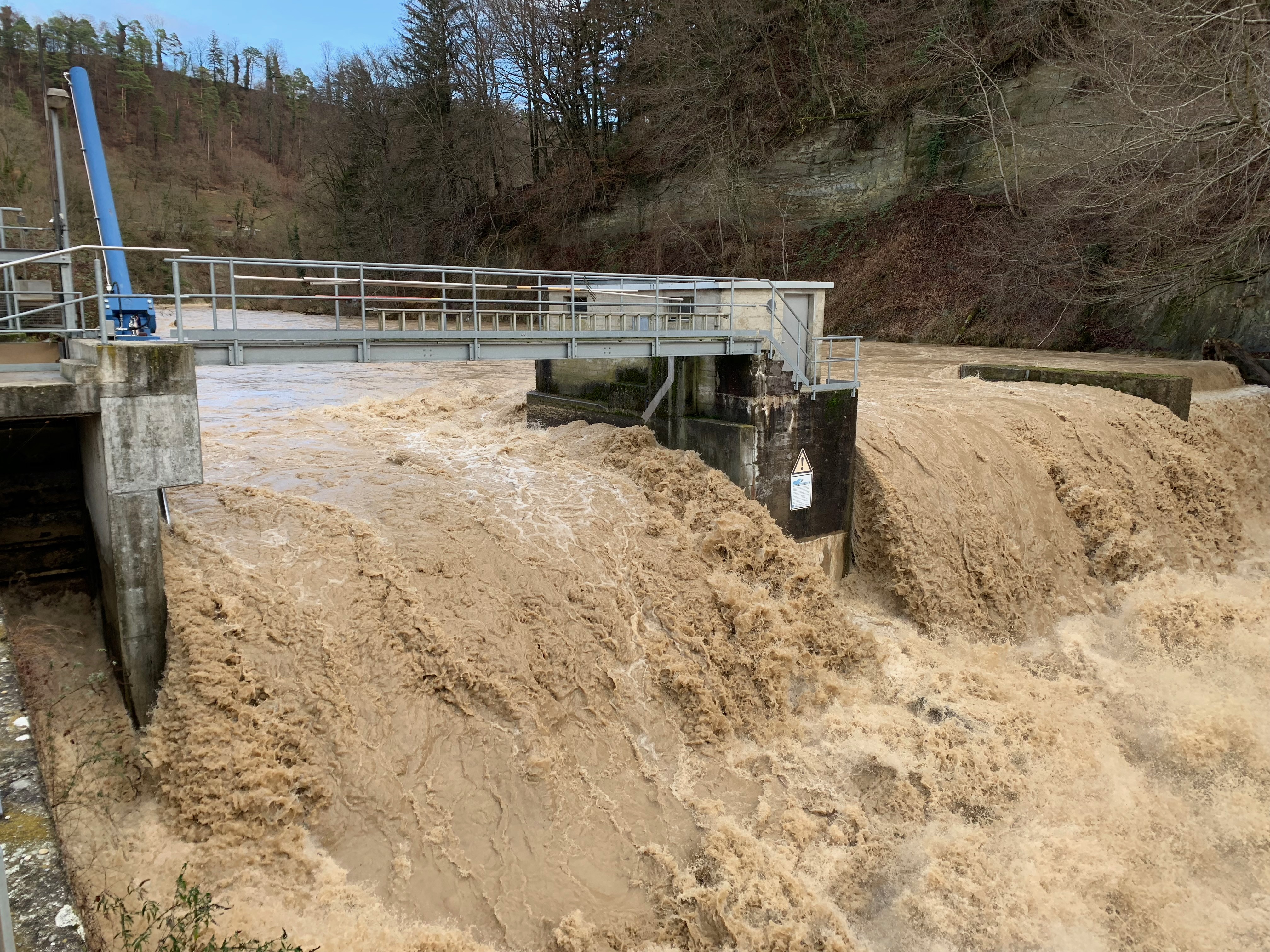 bilder vom kraftwerk - Hochwasser beim wehr